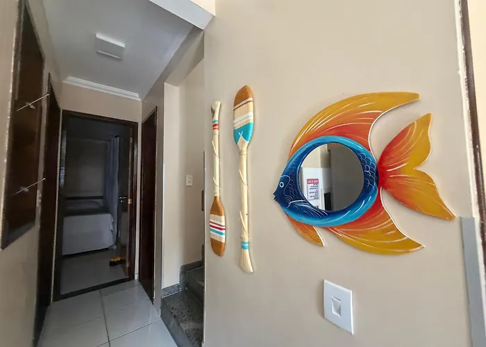 Apartamento de 3 quartos, no Condomínio Taperapuan Duplex, há 400m da praia, localizado próximo da barraca axé mói, boa beach e etc Porto Seguro
